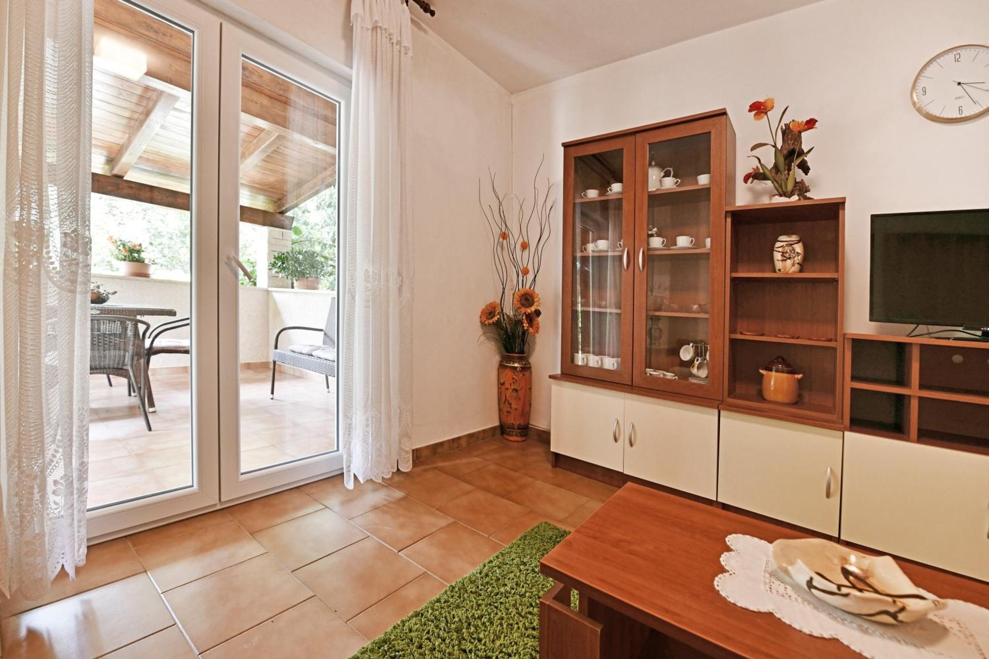 Apartment Slavica Vrvari Πόρετς Δωμάτιο φωτογραφία