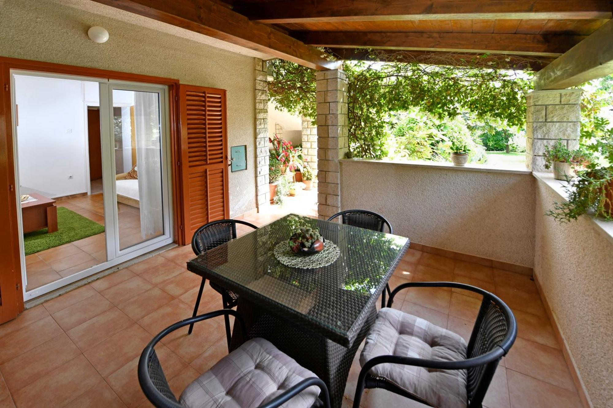 Apartment Slavica Vrvari Πόρετς Δωμάτιο φωτογραφία