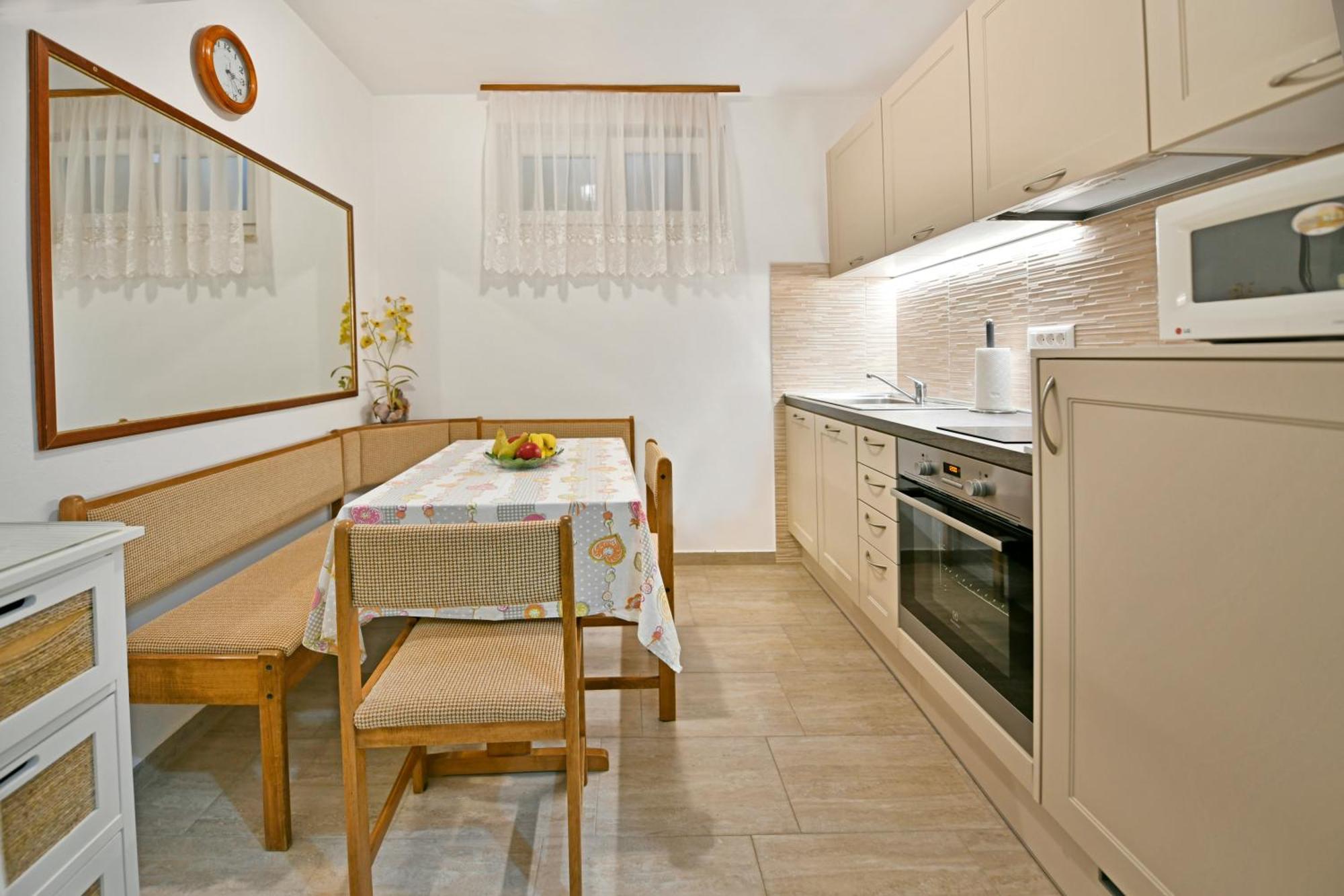 Apartment Slavica Vrvari Πόρετς Δωμάτιο φωτογραφία