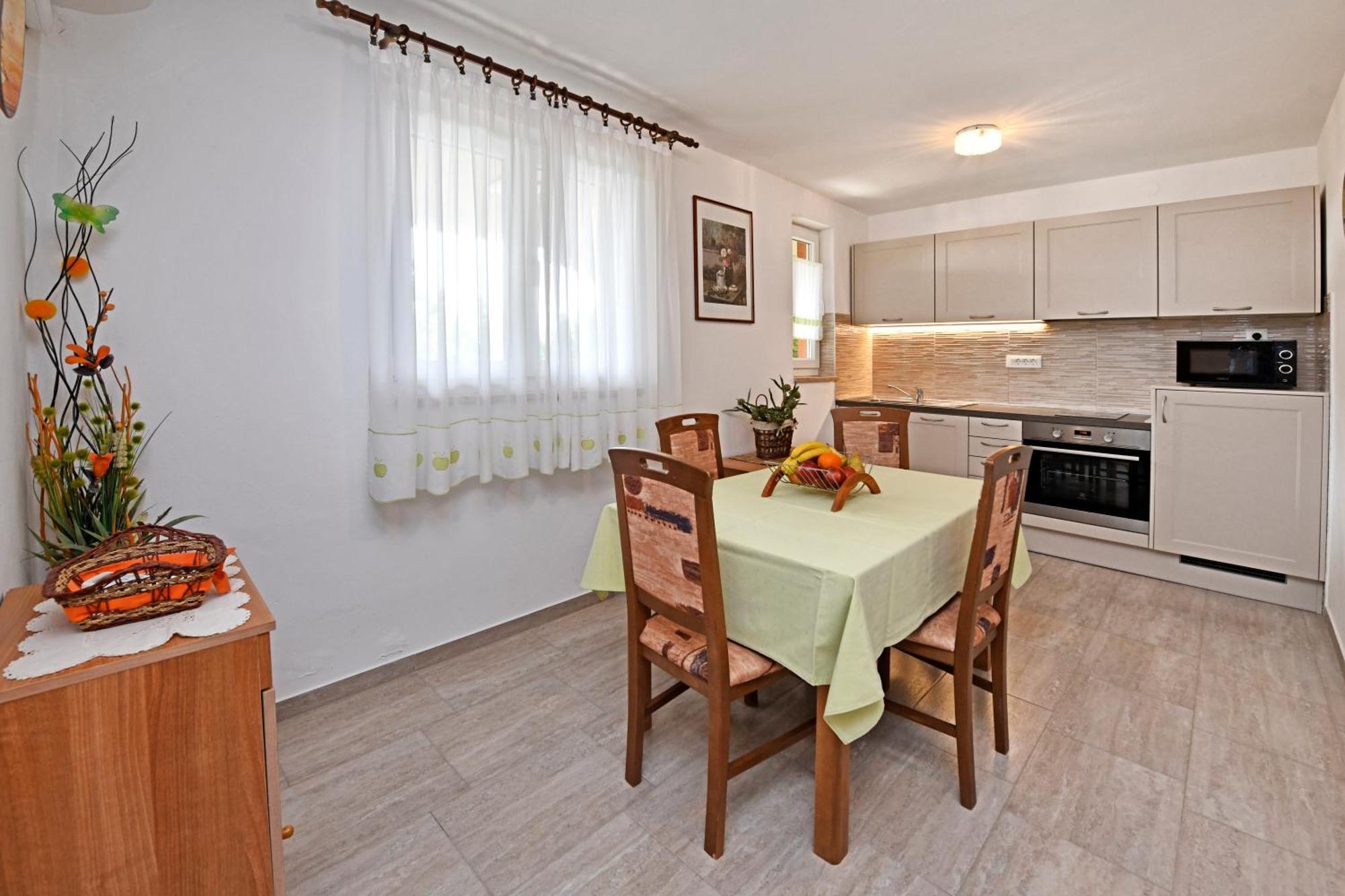 Apartment Slavica Vrvari Πόρετς Δωμάτιο φωτογραφία