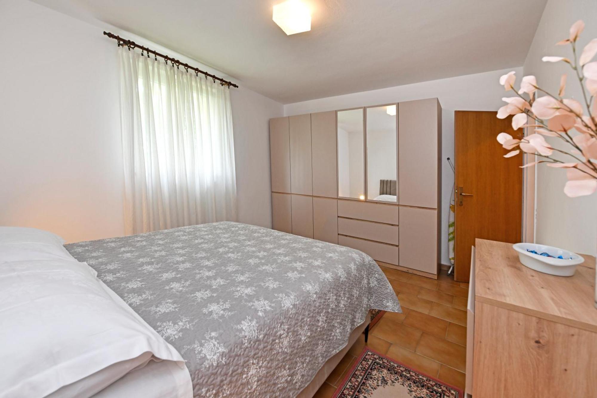 Apartment Slavica Vrvari Πόρετς Δωμάτιο φωτογραφία