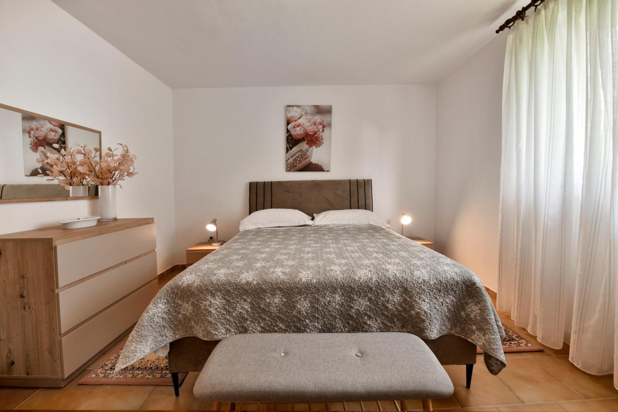 Apartment Slavica Vrvari Πόρετς Δωμάτιο φωτογραφία