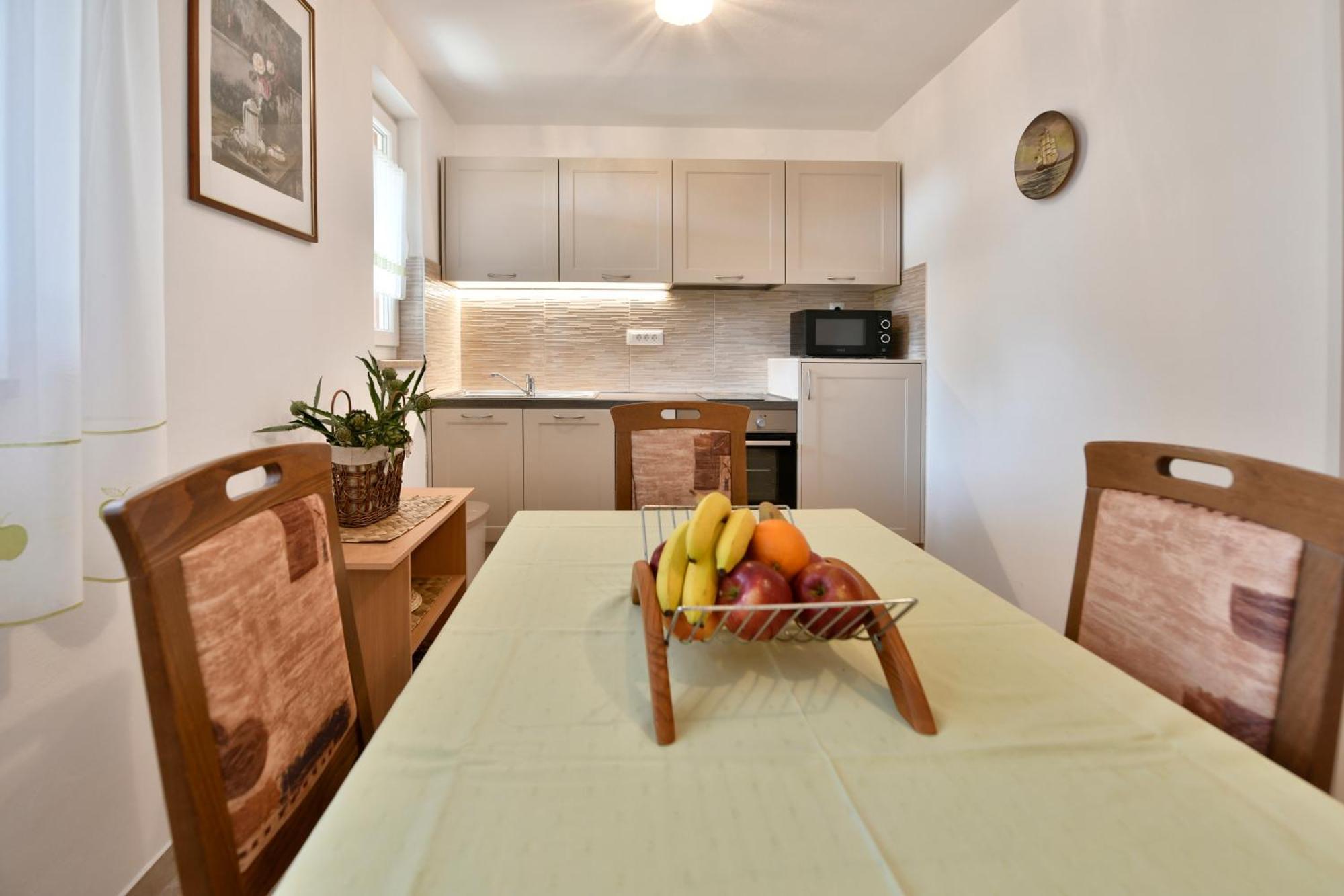 Apartment Slavica Vrvari Πόρετς Δωμάτιο φωτογραφία