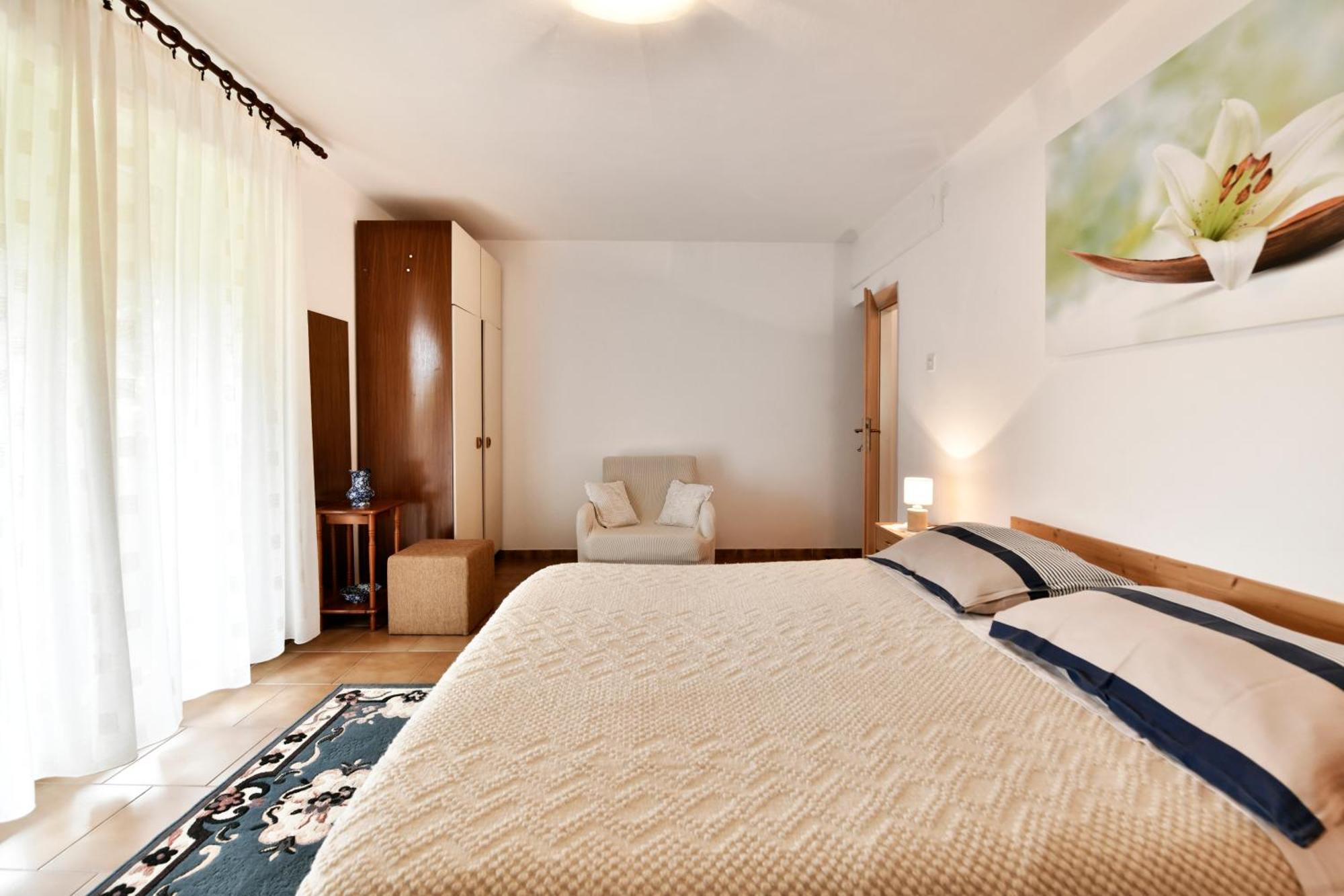 Apartment Slavica Vrvari Πόρετς Δωμάτιο φωτογραφία