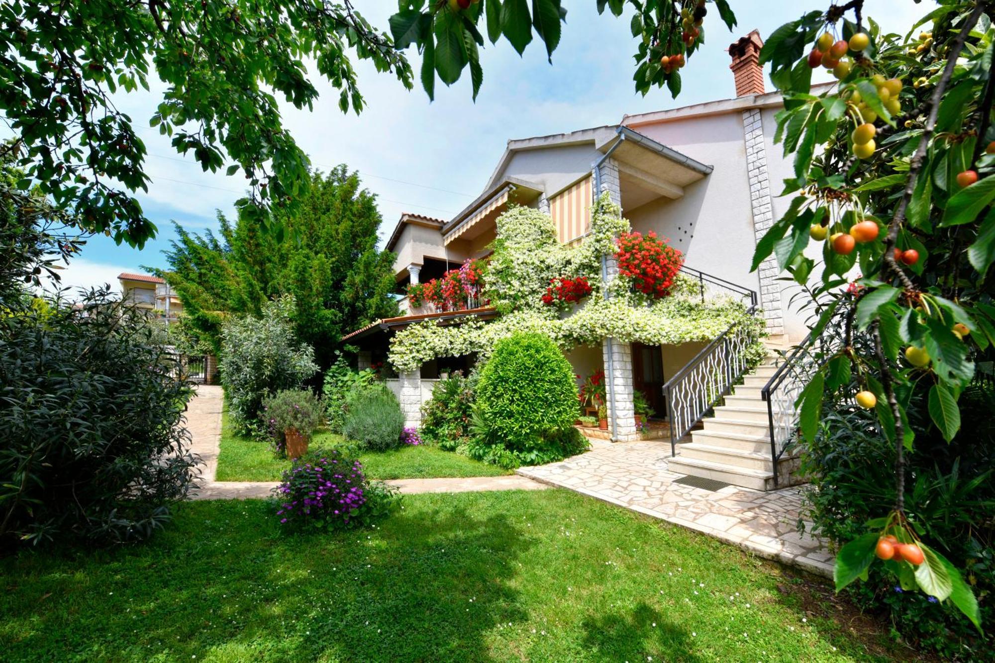 Apartment Slavica Vrvari Πόρετς Εξωτερικό φωτογραφία